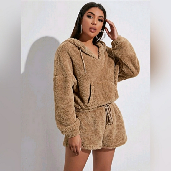 Hooded Teddy Lounge Set - Picture 4 of 8